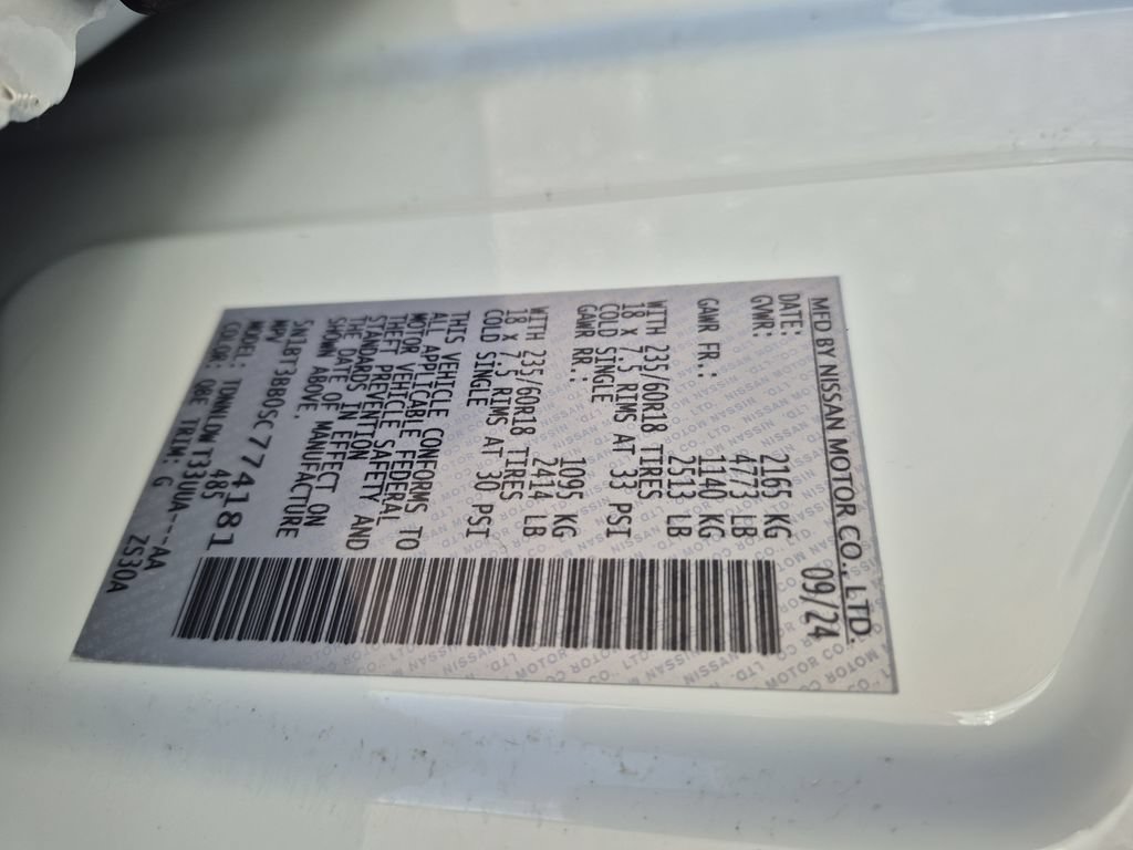 Used 2025 Nissan Rogue SV AWD/4WD image 25