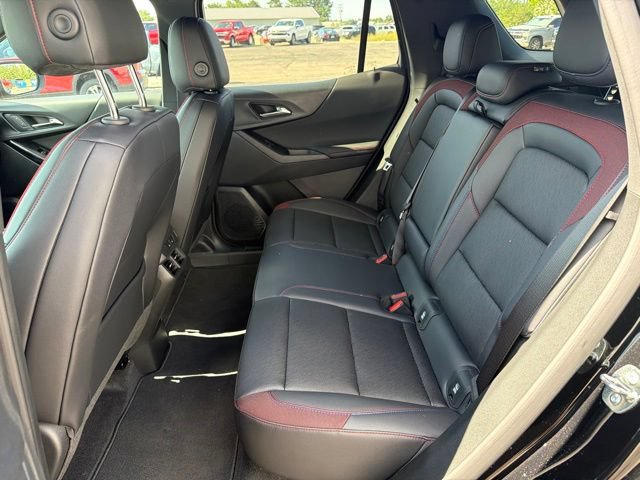 New 2026 Chevrolet Equinox RS w/ Convenience Package III AWD/4WD image 17