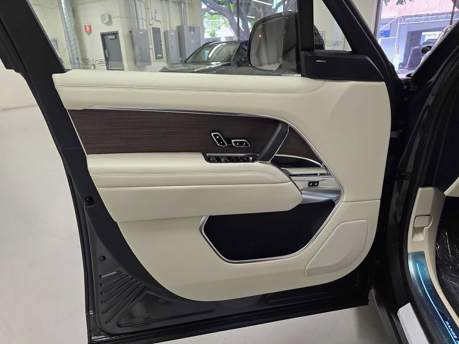 New 2026 Land Rover Range Rover SE AWD/4WD image 21