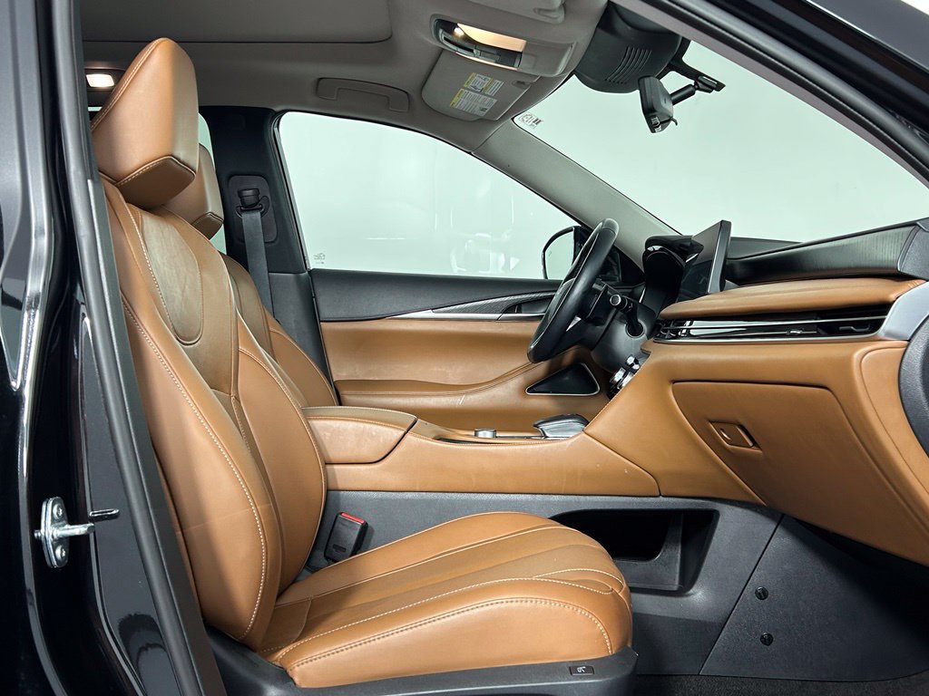 Used 2023 INFINITI QX60 Sensory w/ Vision Package AWD/4WD image 10