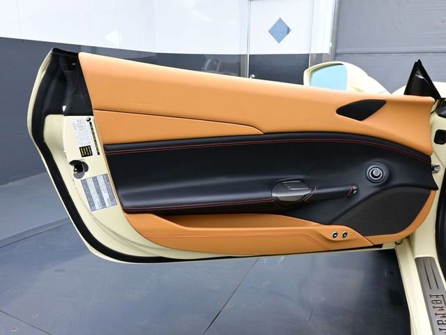 Used 2017 Ferrari 488 Spider image 7