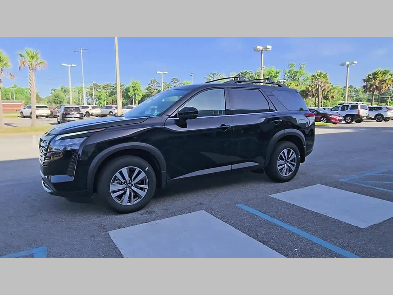 New 2026 Nissan Pathfinder SL FWD image 23