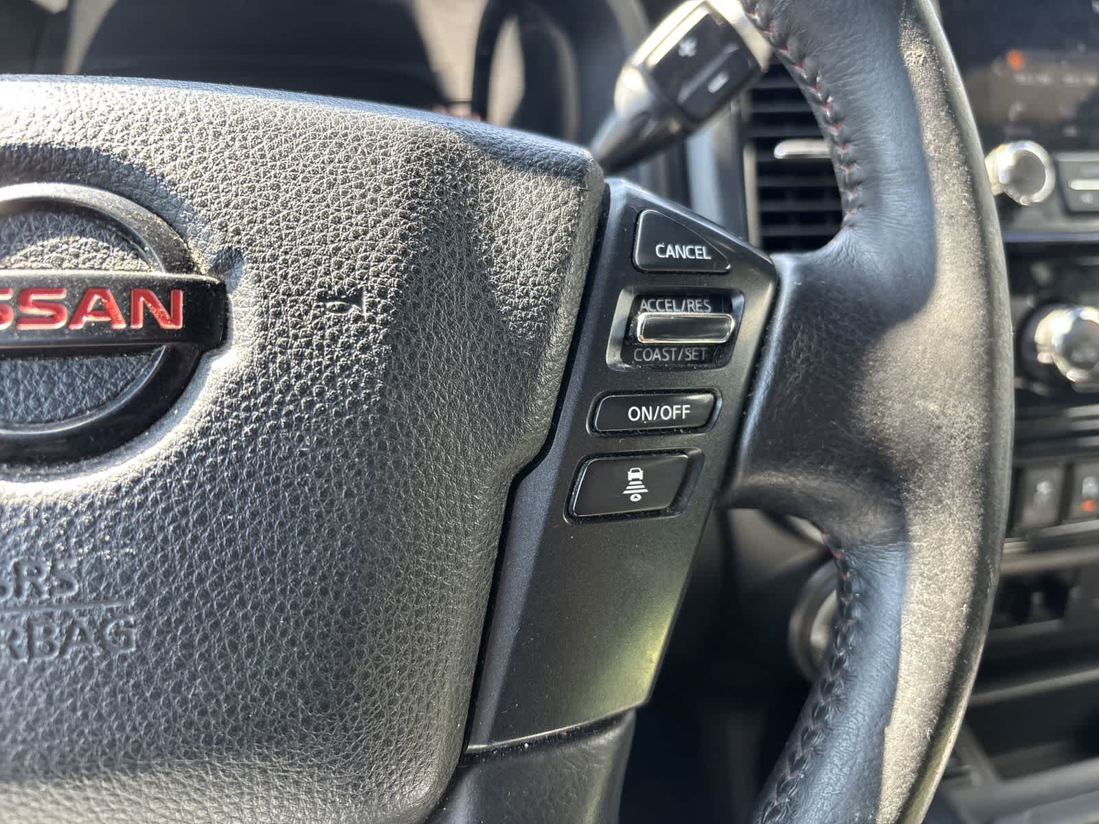Used 2020 Nissan Titan PRO-4X w/ Pro-4x Convenience Package AWD/4WD image 11