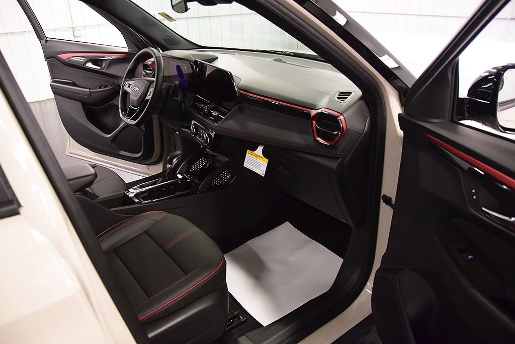 New 2026 Chevrolet TrailBlazer RS w/ Driver Confidence Package AWD/4WD image 29