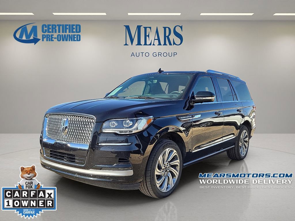 Used 2024 Lincoln Navigator Reserve image 1