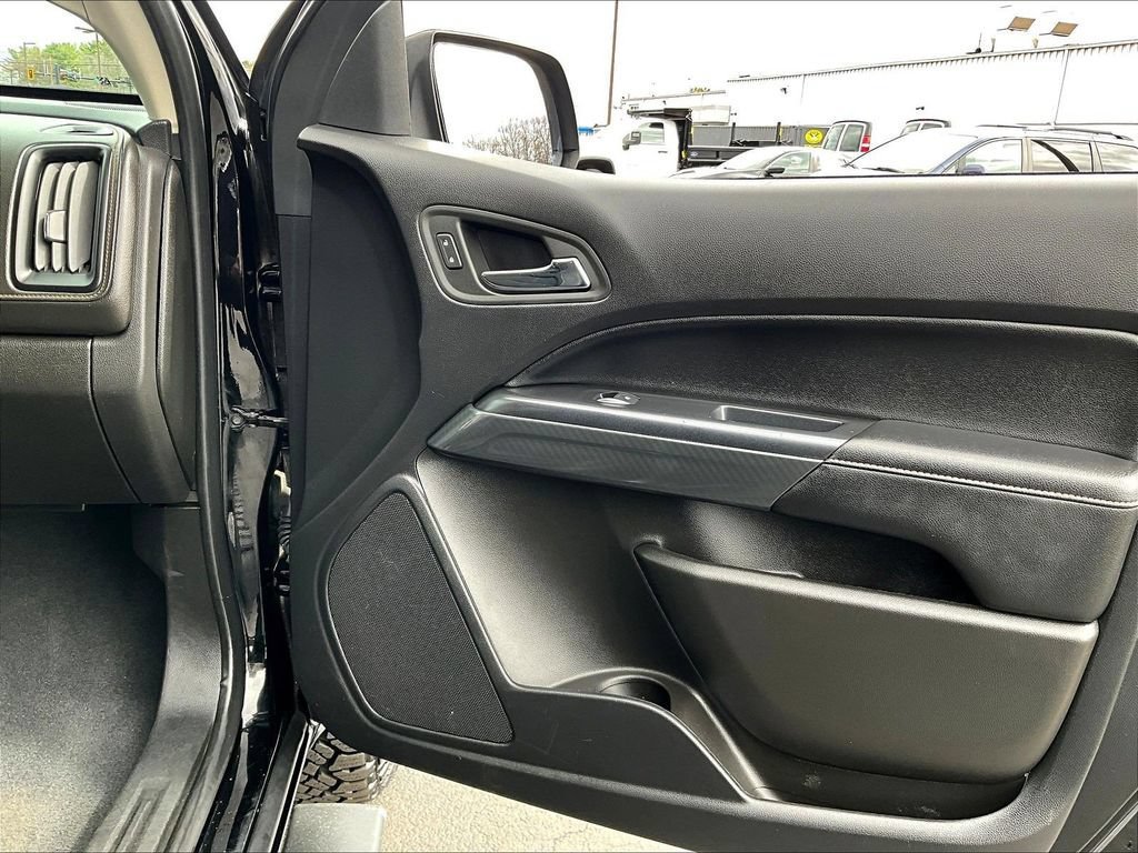 Used 2022 GMC Canyon AT4 w/ Trailering Package AWD/4WD image 12