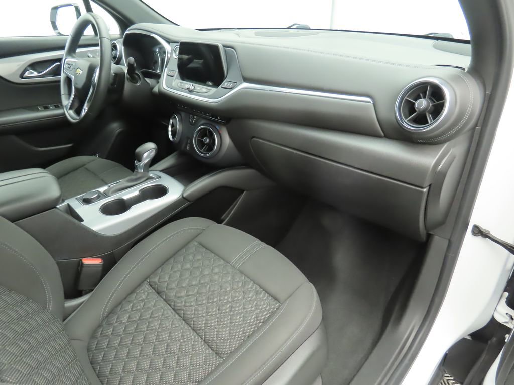 Used 2022 Chevrolet Blazer LT FWD image 15