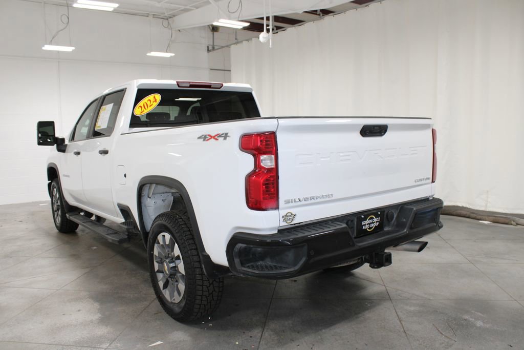 Used 2024 Chevrolet Silverado 2500 Custom w/ Custom Value Package image 7
