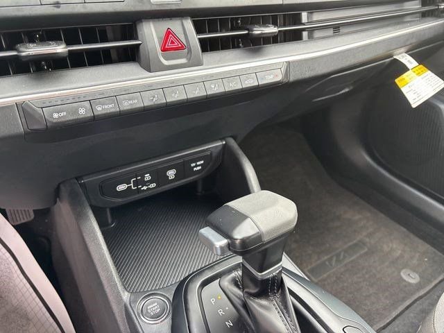 Used 2025 Kia K4 LXS image 23