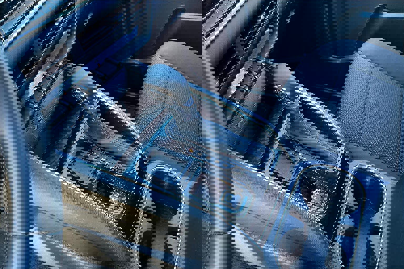 Used 2024 GMC Canyon Elevation image 16