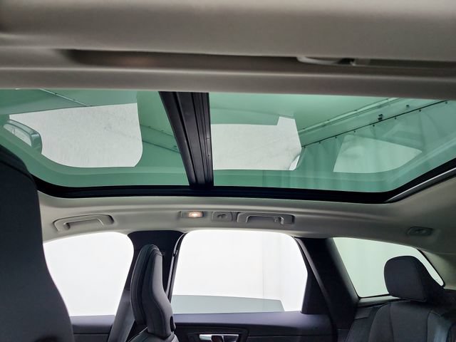New 2026 Volvo XC60 B5 Plus w/ Protection Package Premier AWD/4WD image 18