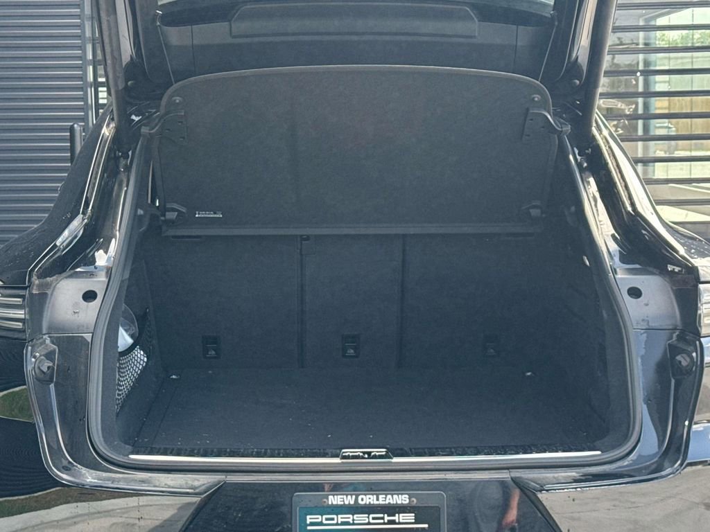 Certified 2023 Porsche Cayenne Turbo image 13