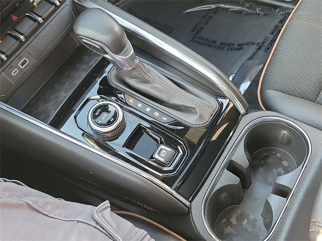 Used 2024 GMC Canyon AT4 image 13