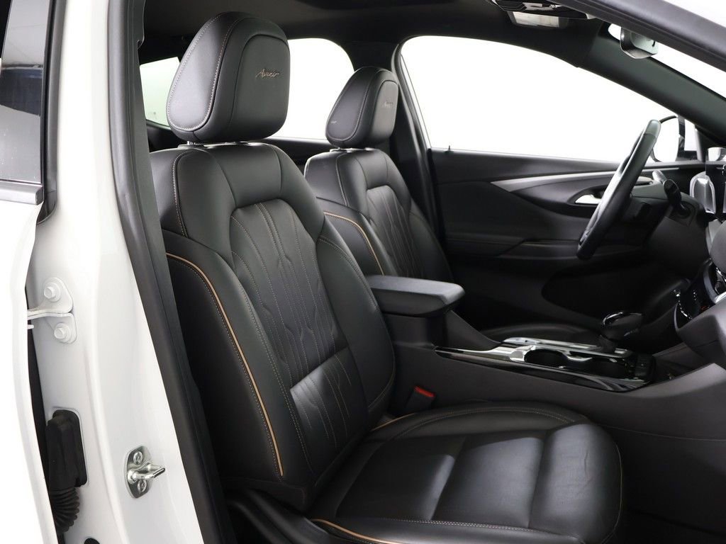 Used 2024 Buick Envista Avenir FWD image 35