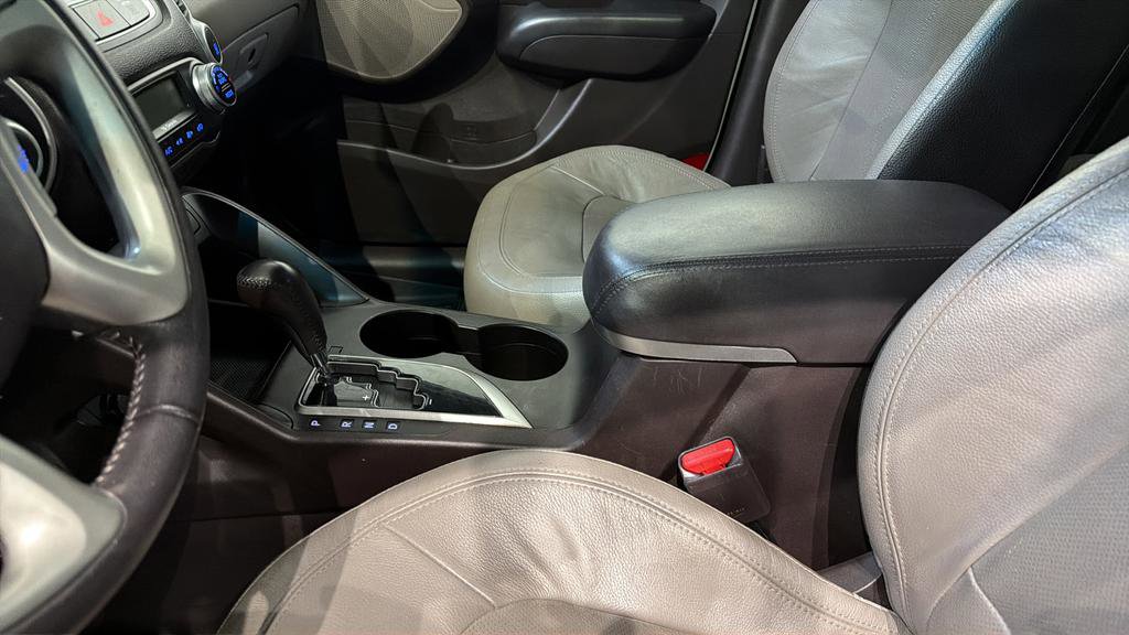 Used 2013 Hyundai Tucson Limited w/ Premium Pkg image 25