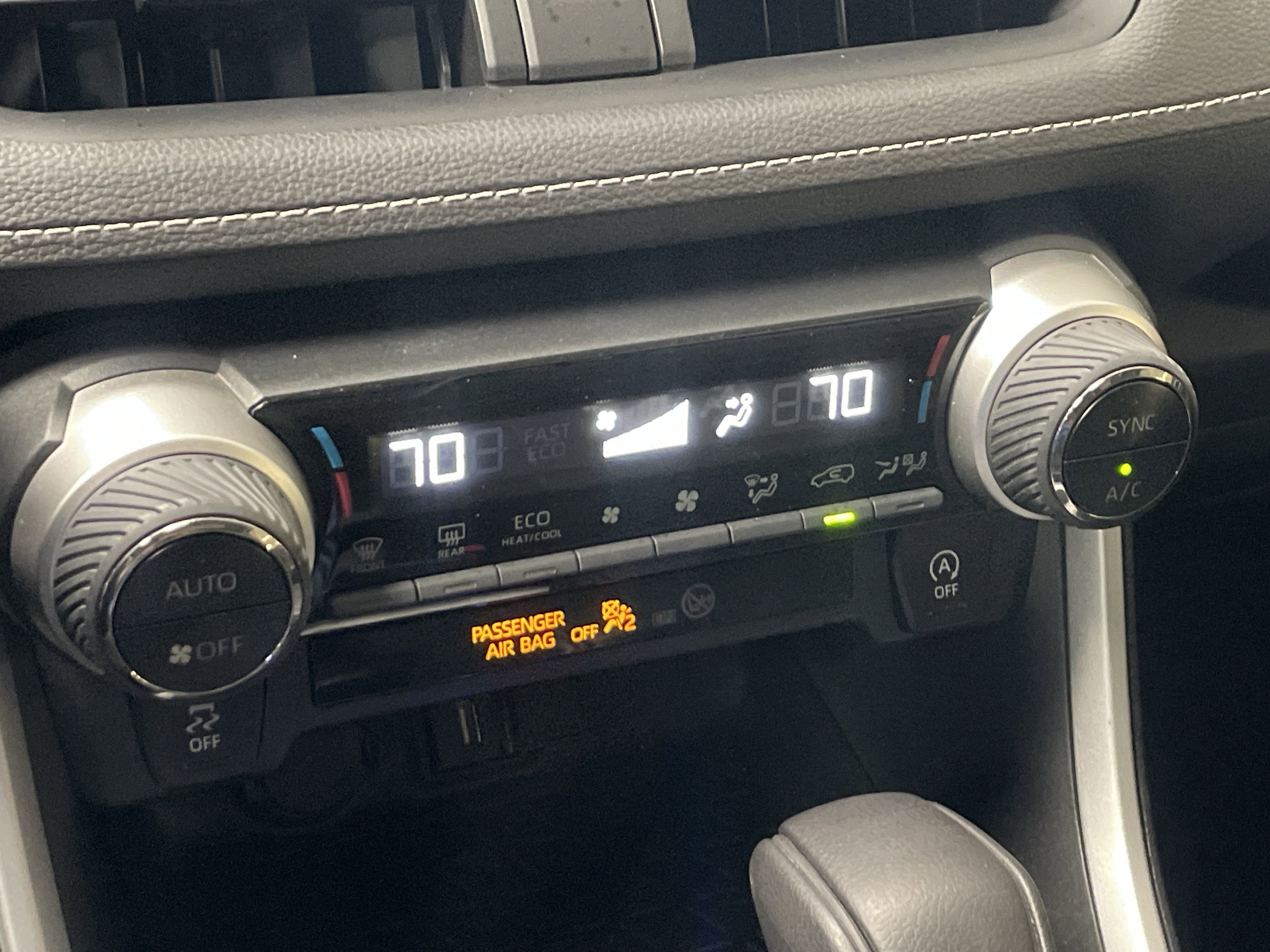 Used 2021 Toyota RAV4 XLE w/ Convenience Package FWD image 24