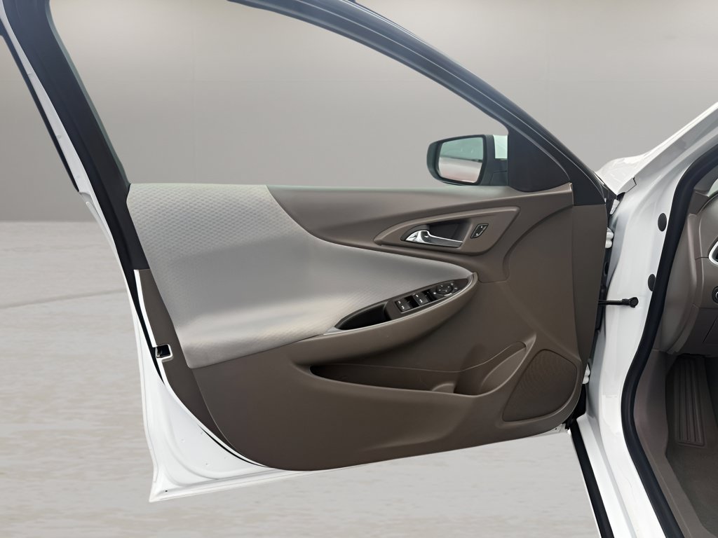 Used 2024 Chevrolet Malibu LT FWD image 11