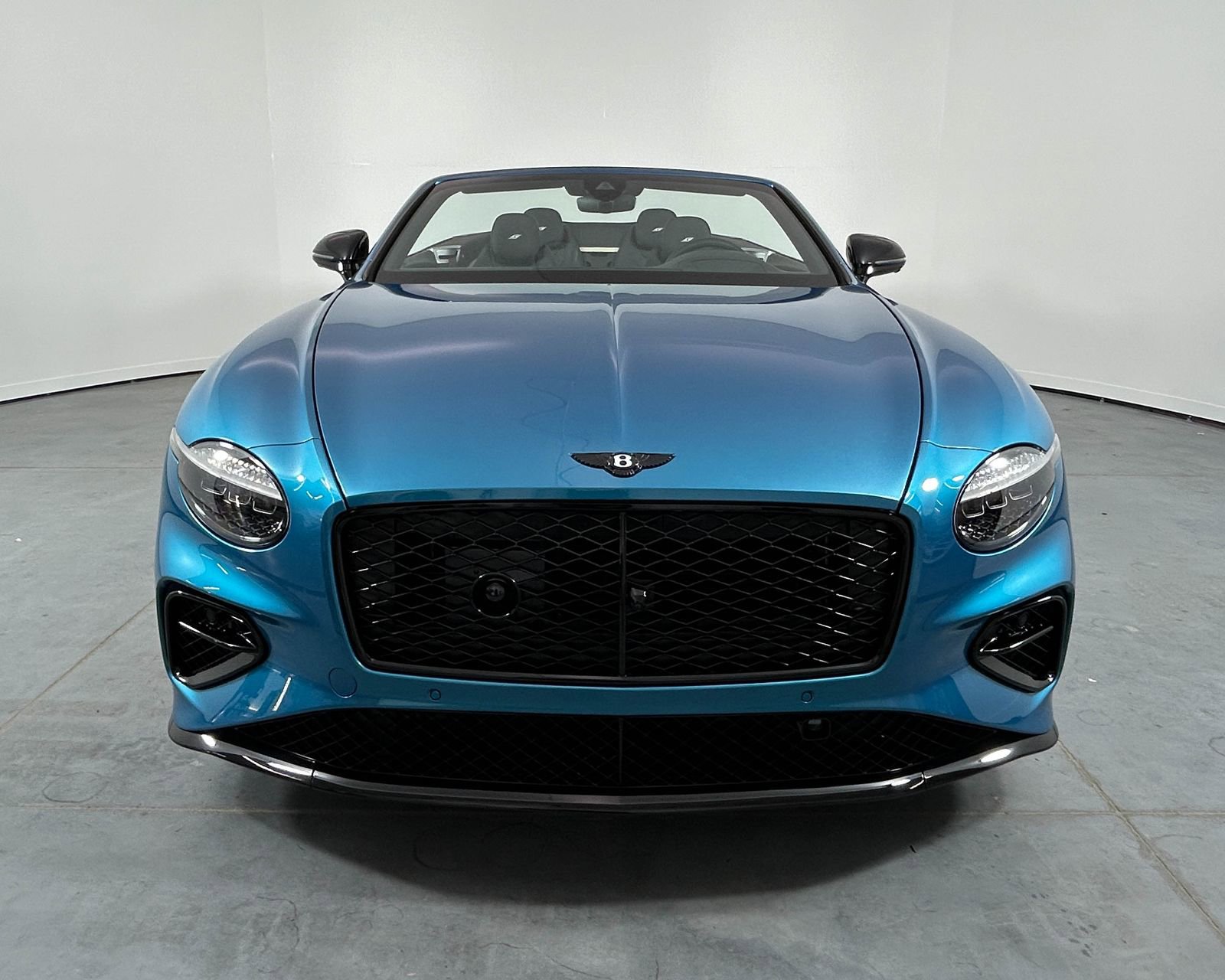 New 2026 Bentley Continental GTC AWD/4WD image 8