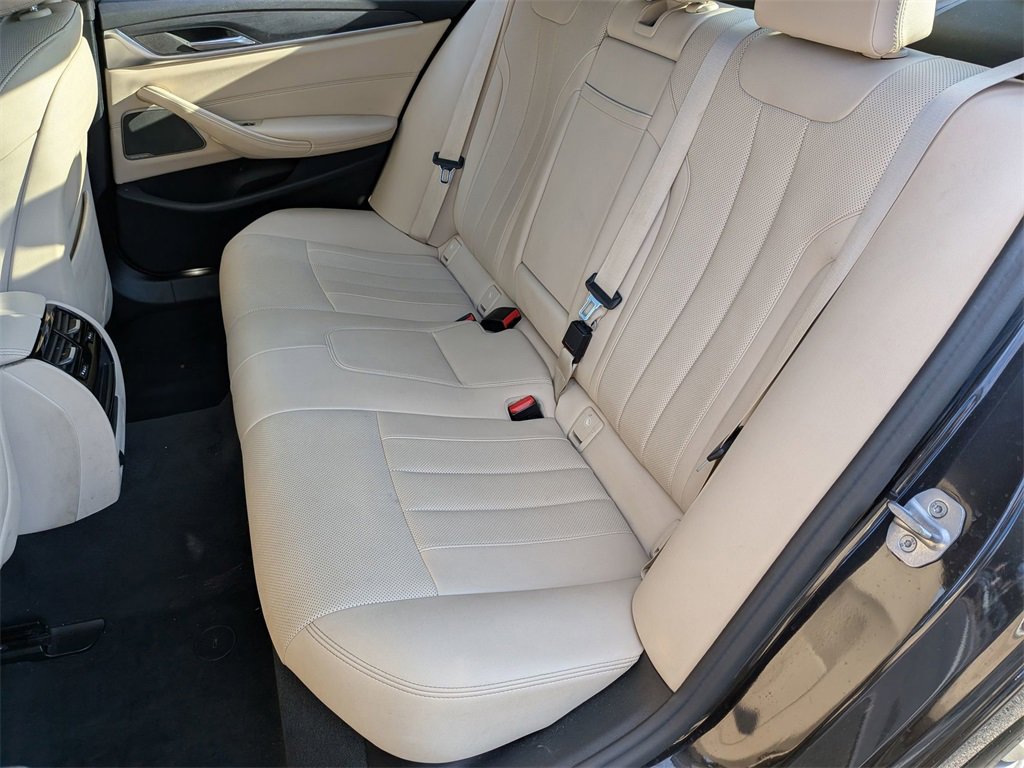 Used 2023 BMW 530i xDrive w/ Premium Package image 28