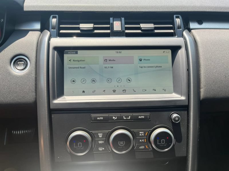 Used 2020 Land Rover Discovery Landmark AWD/4WD image 24