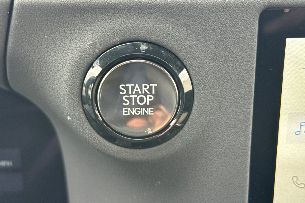 Used 2025 Lexus GX 550 w/ Accessory Package (32) AWD/4WD image 26