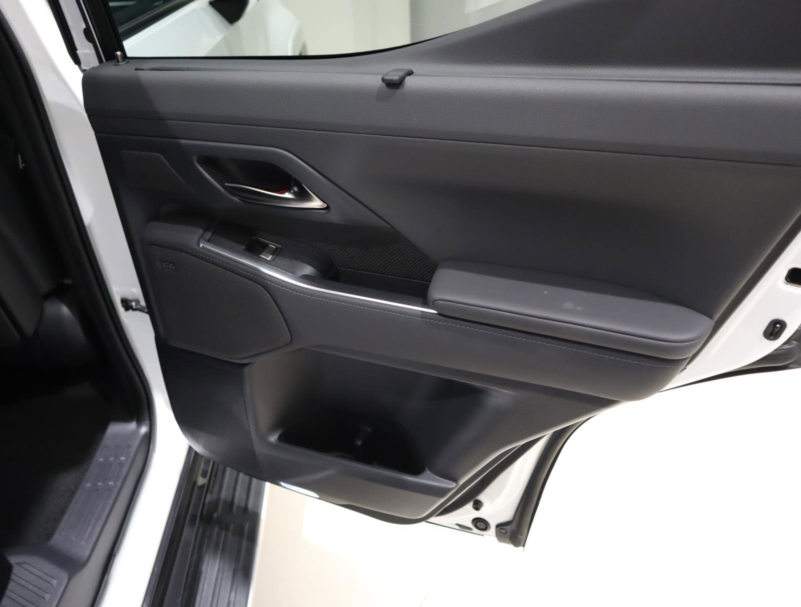 Used 2024 Lexus GX 550 w/ Accessory Package (Z1) image 13