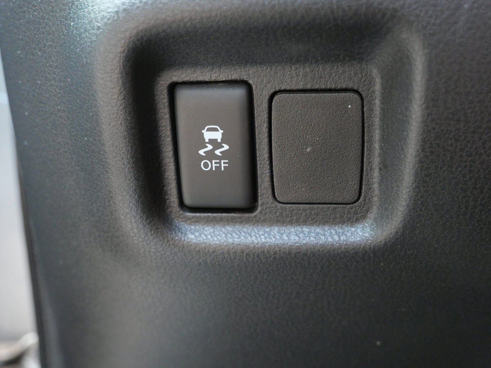 Used 2018 Nissan Versa SV w/ SV Special Edition Package FWD image 26