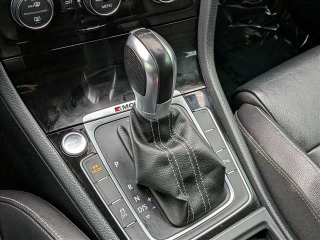 Used 2017 Volkswagen Golf R 4-Door image 12