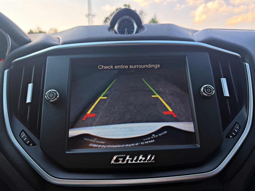 Used 2015 Maserati Ghibli RWD image 19