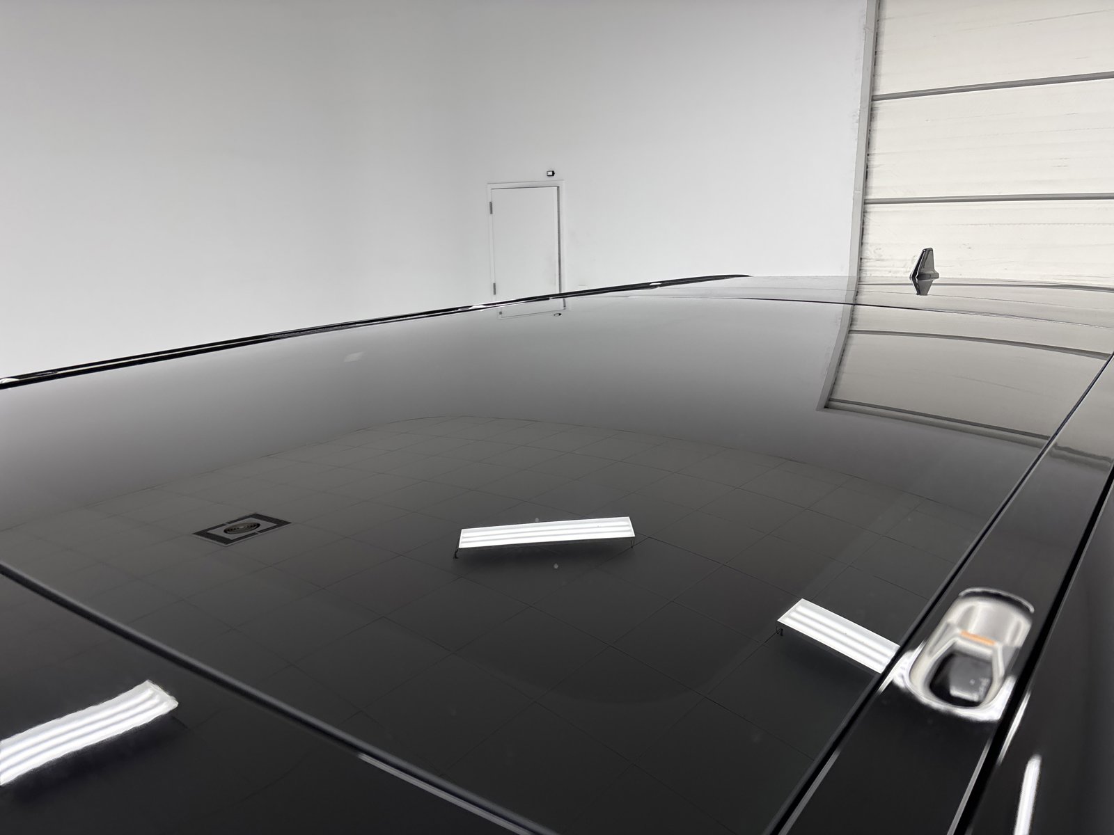 Used 2023 Rivian R1S Adventure image 13