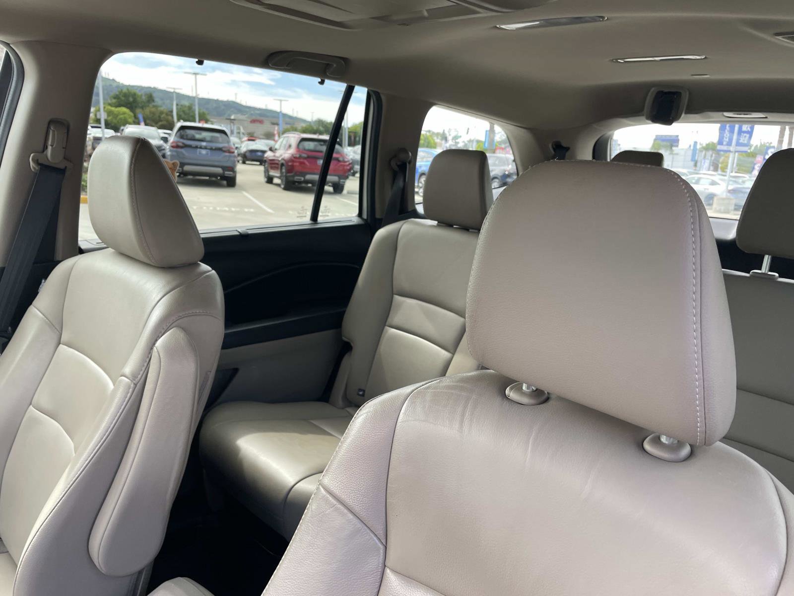 Used 2016 Honda Pilot Touring image 19