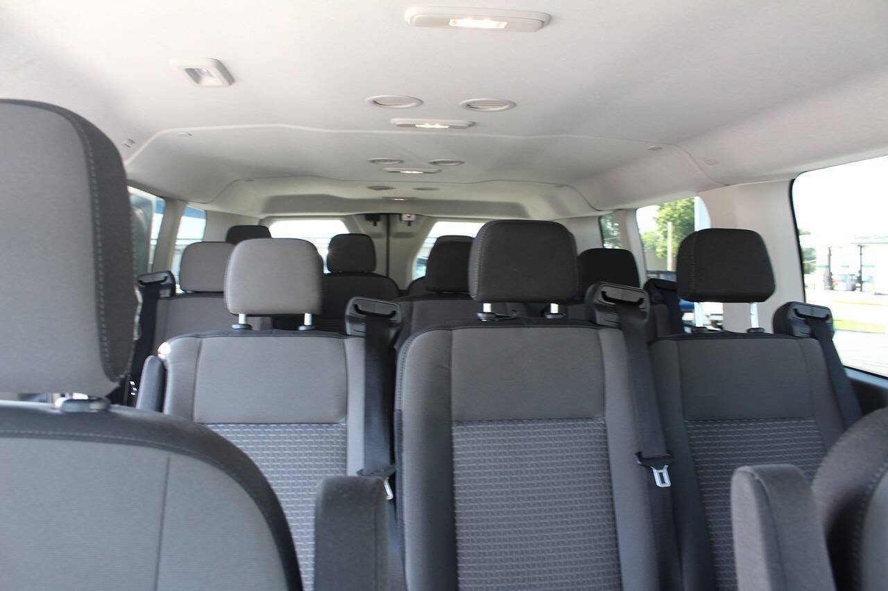 Used 2024 Ford Transit 350 XLT RWD image 7