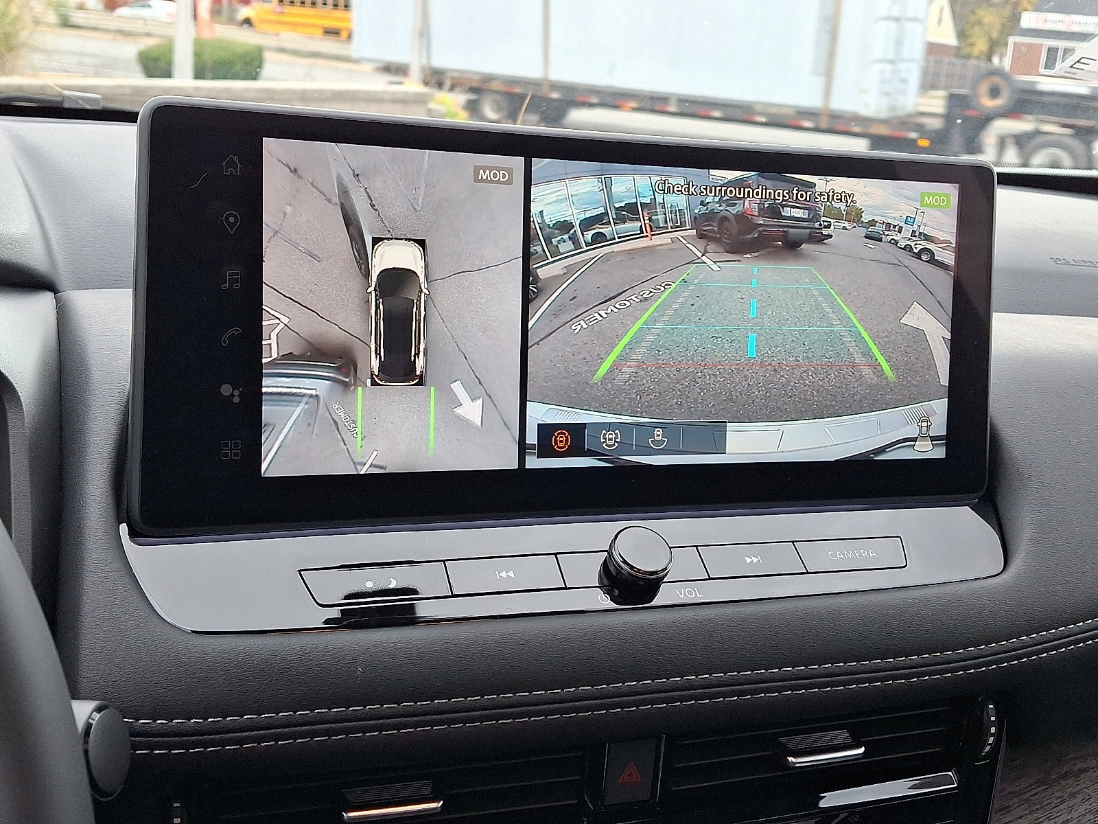 New 2026 Nissan Rogue Platinum image 14