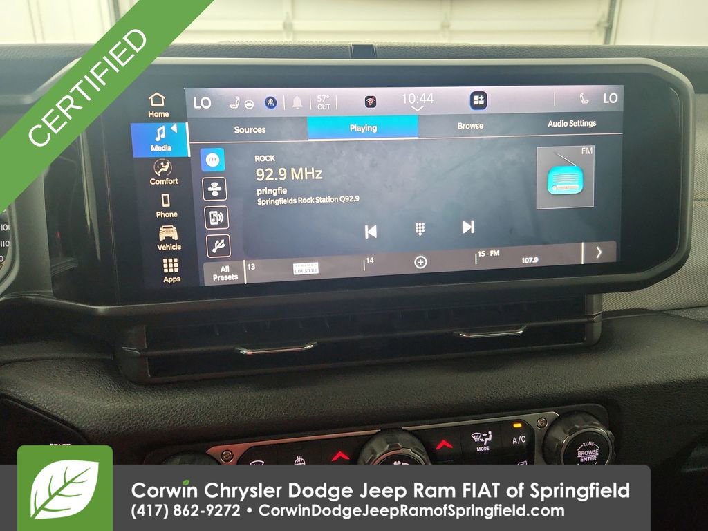 Certified 2025 Jeep Gladiator Sport AWD/4WD image 24