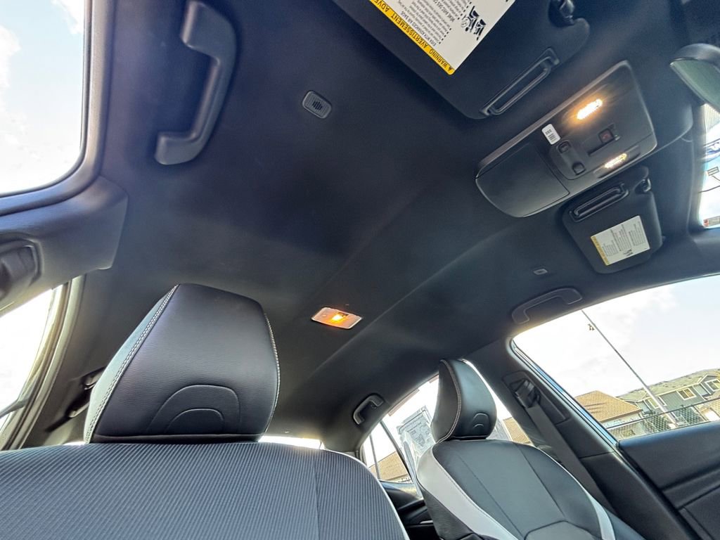 Used 2025 Toyota Camry SE image 28