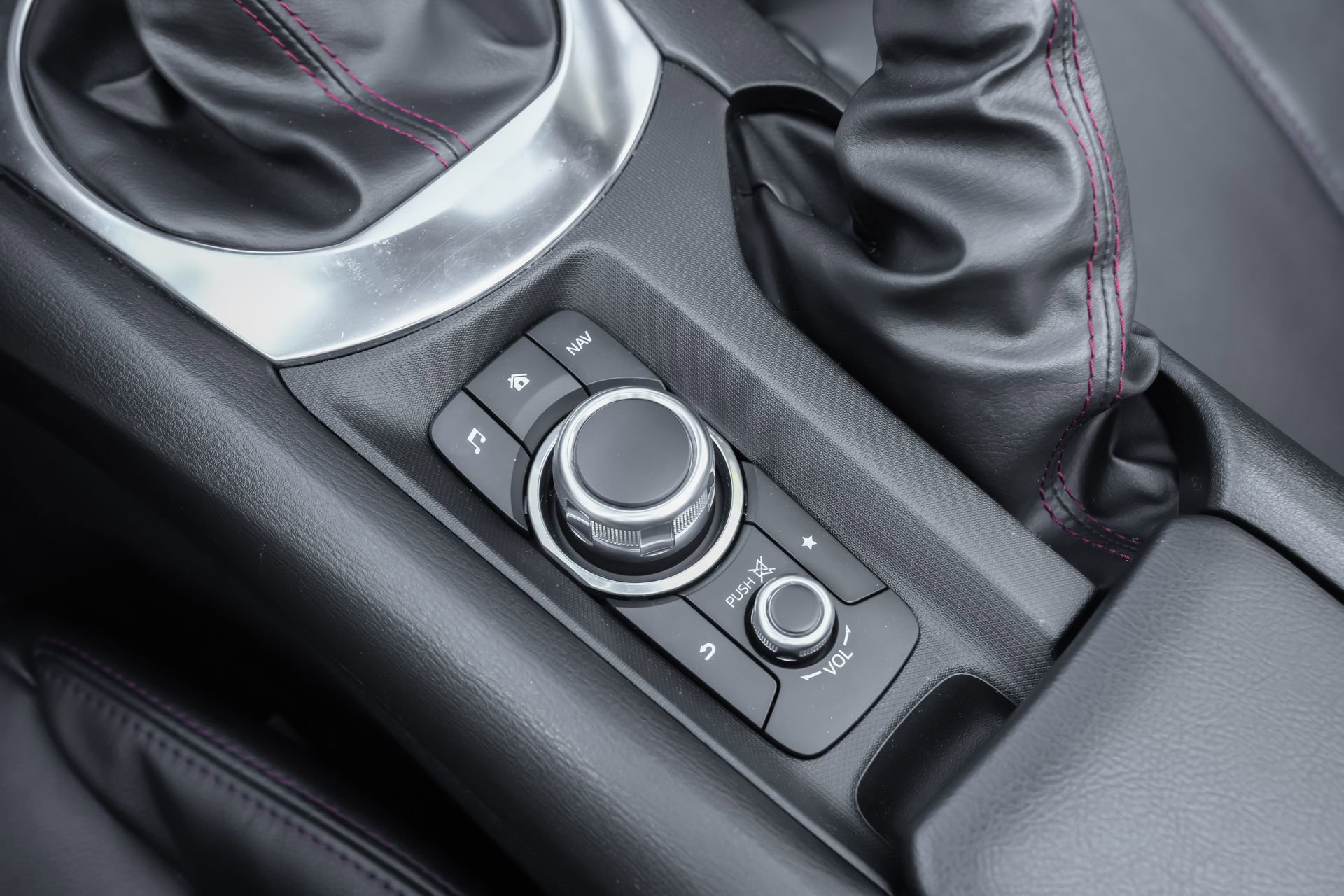 Used 2018 MAZDA MX-5 Miata RF Grand Touring image 17