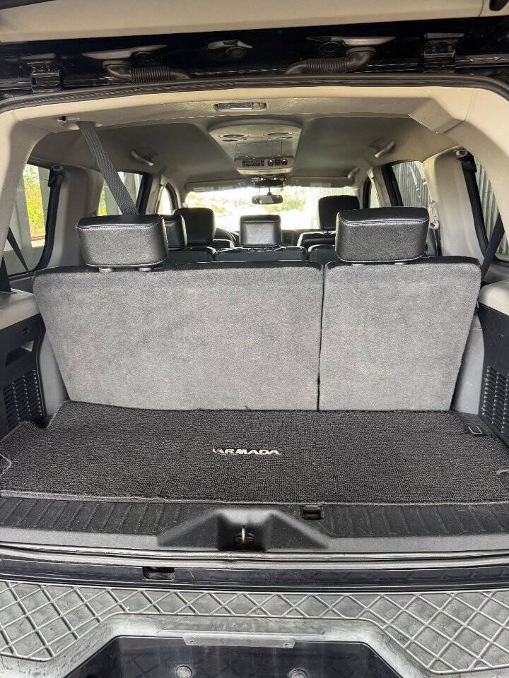 Used 2010 Nissan Armada Titanium RWD image 24