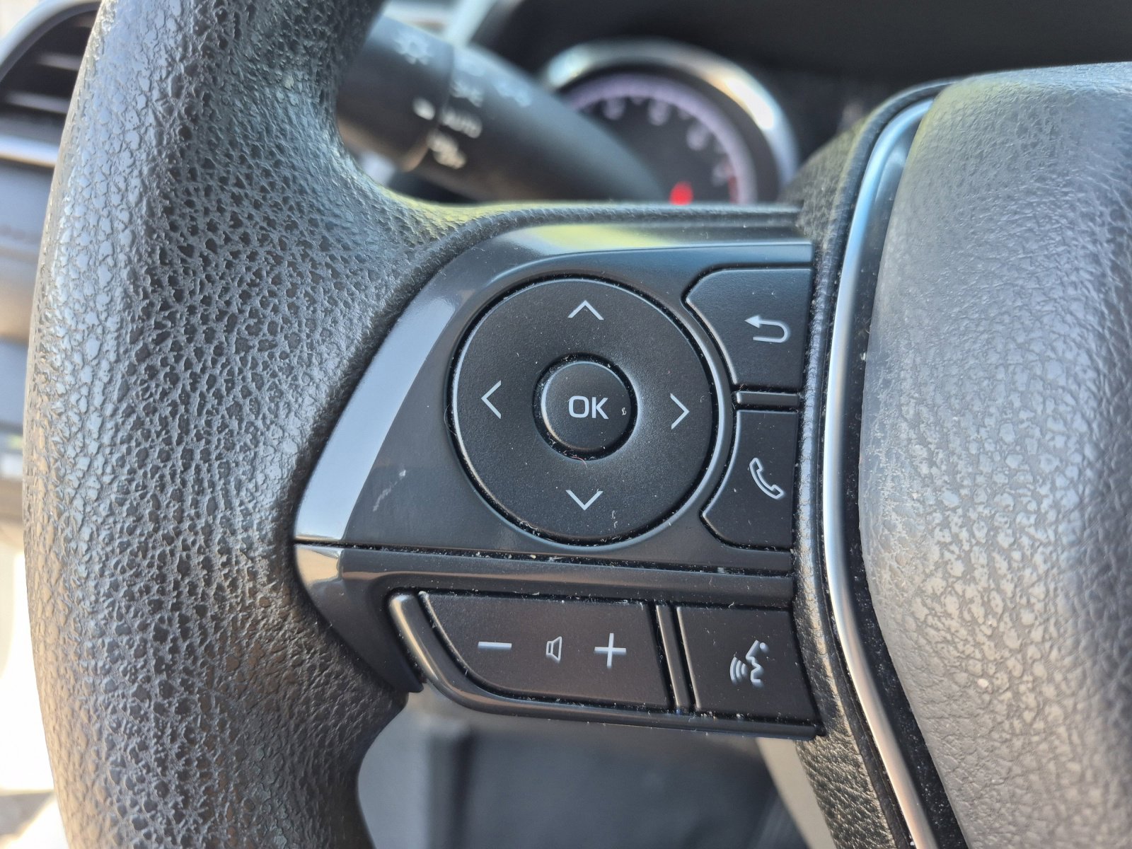 Used 2019 Toyota Camry LE FWD image 26