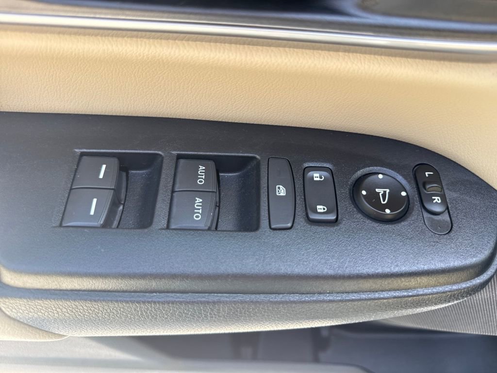 Used 2019 Honda CR-V Touring image 15