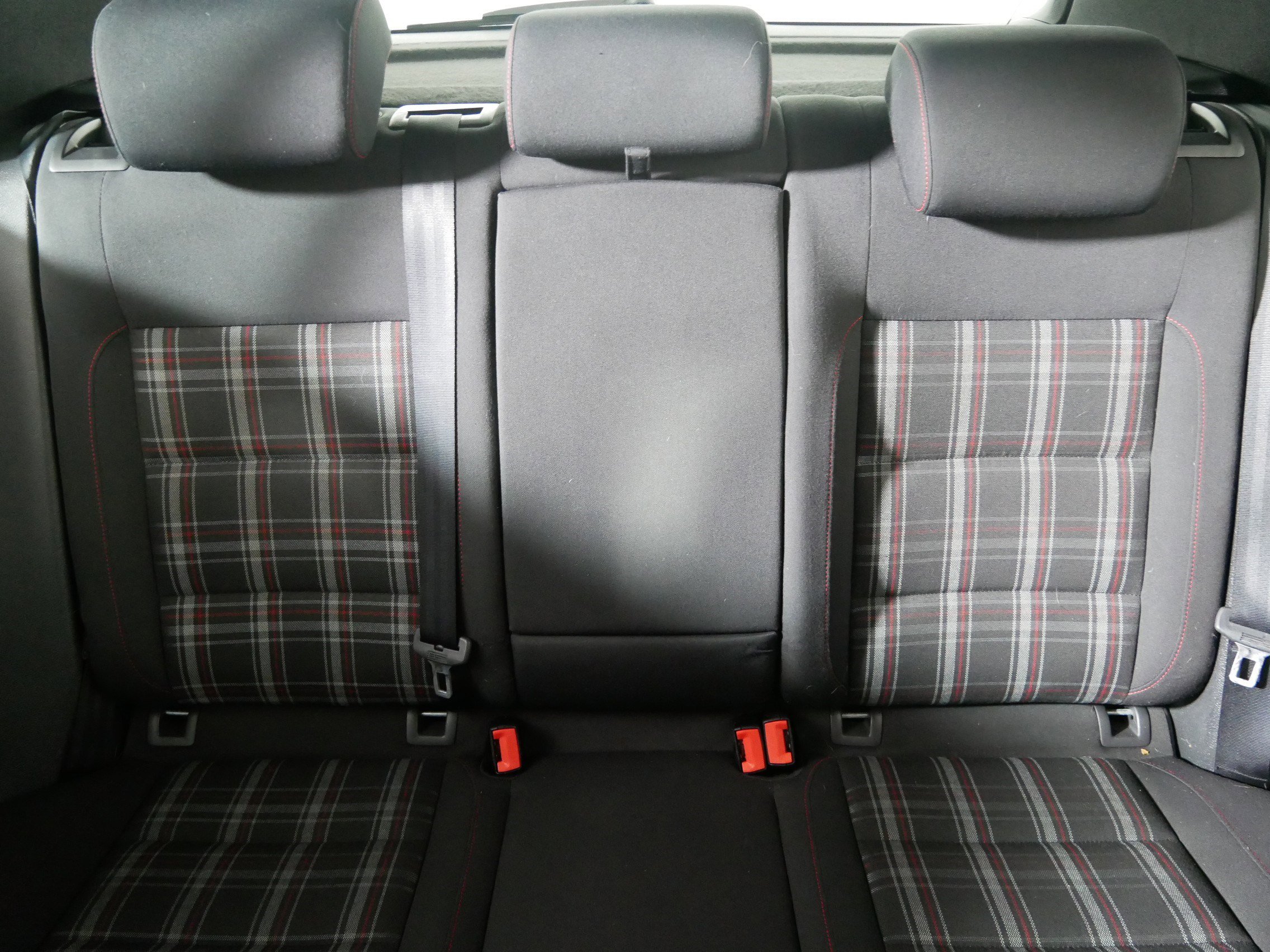 Used 2010 Volkswagen GTI 4-Door image 13