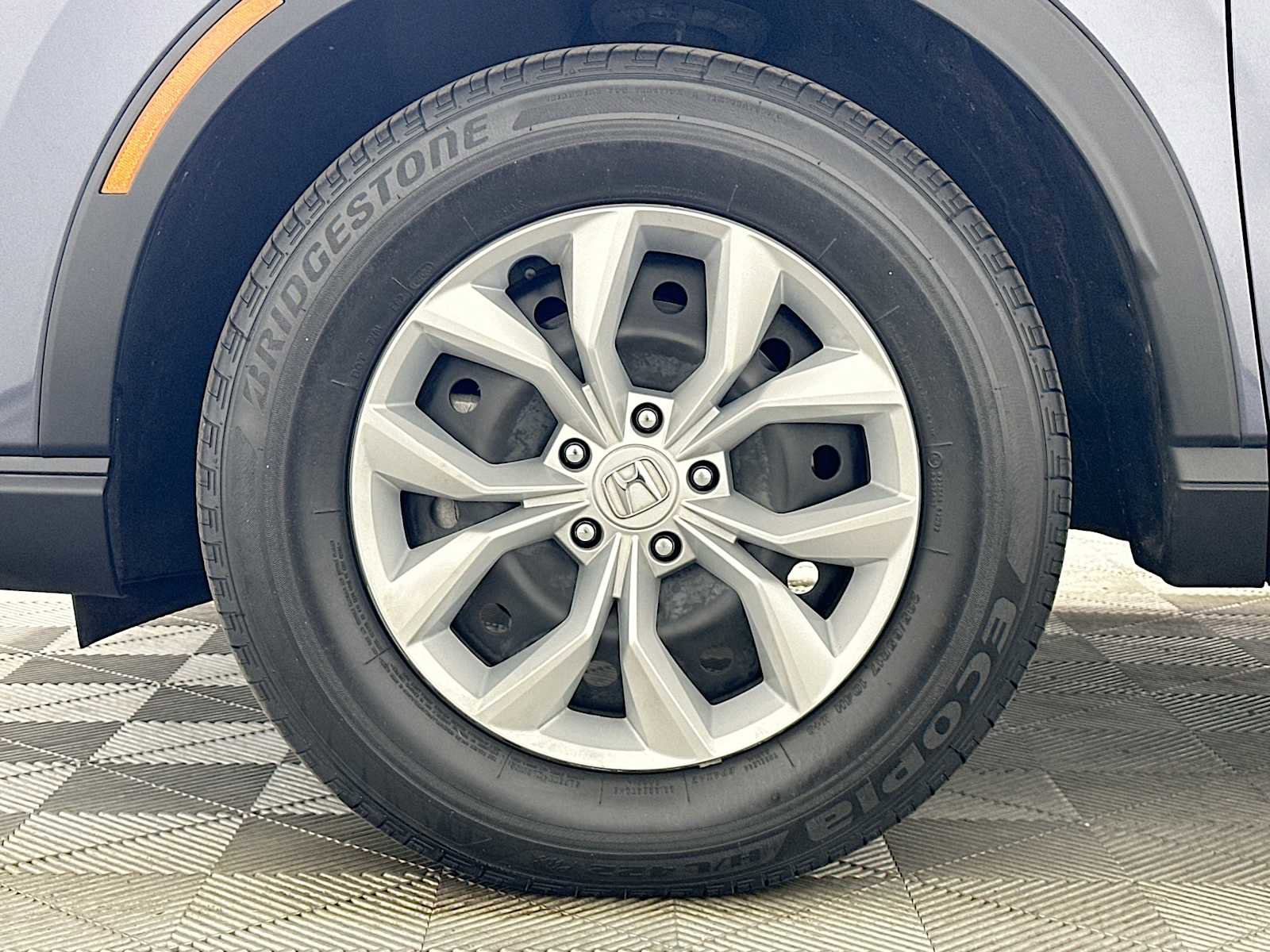 Used 2024 Honda CR-V LX image 28
