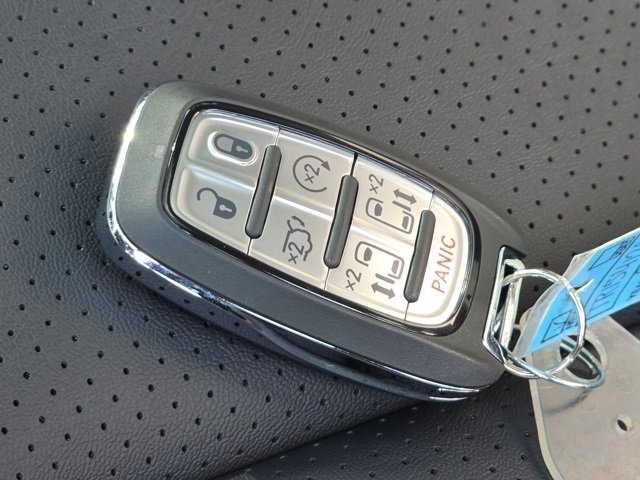 New 2026 Chrysler Pacifica Select image 34