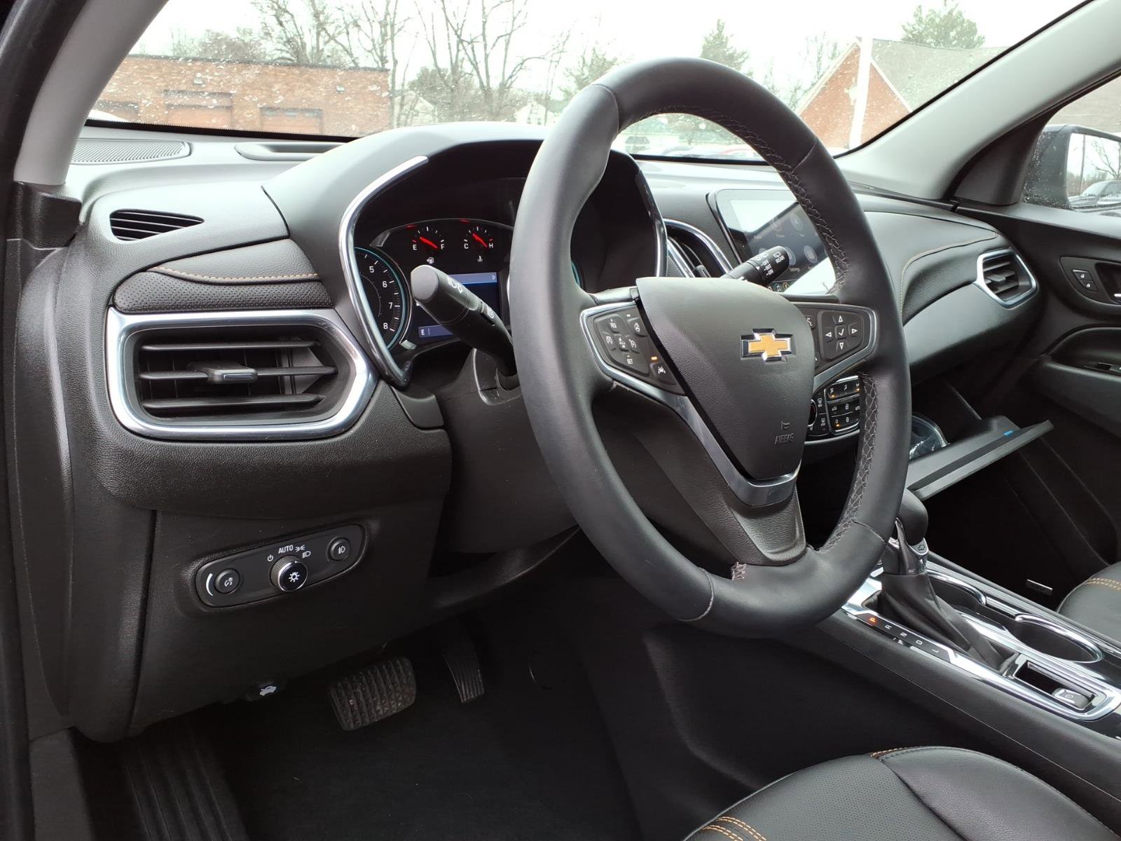 Used 2023 Chevrolet Equinox Premier image 14