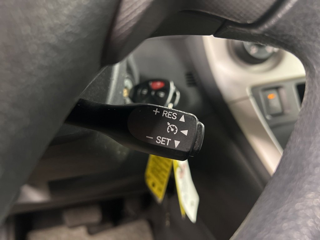 Used 2009 Pontiac Vibe w/ Preferred Package image 13