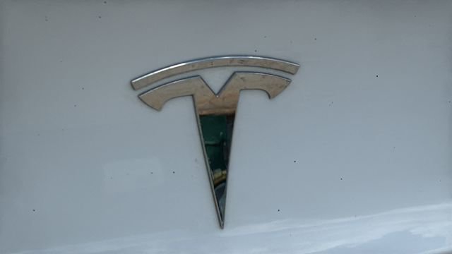 Used 2018 Tesla Model 3 Long Range RWD image 16