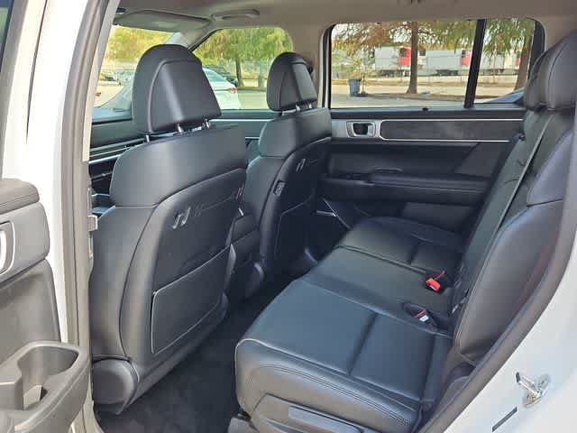 Used 2024 Hyundai Santa Fe Limited AWD/4WD image 17