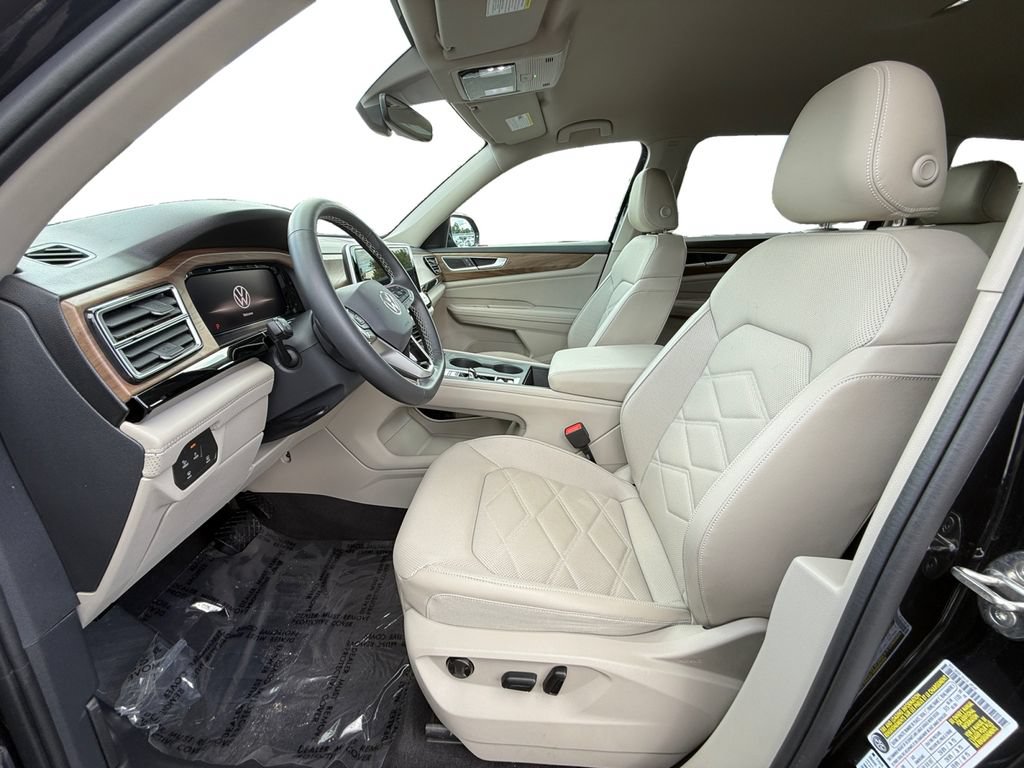 Used 2024 Volkswagen Atlas SE FWD image 9