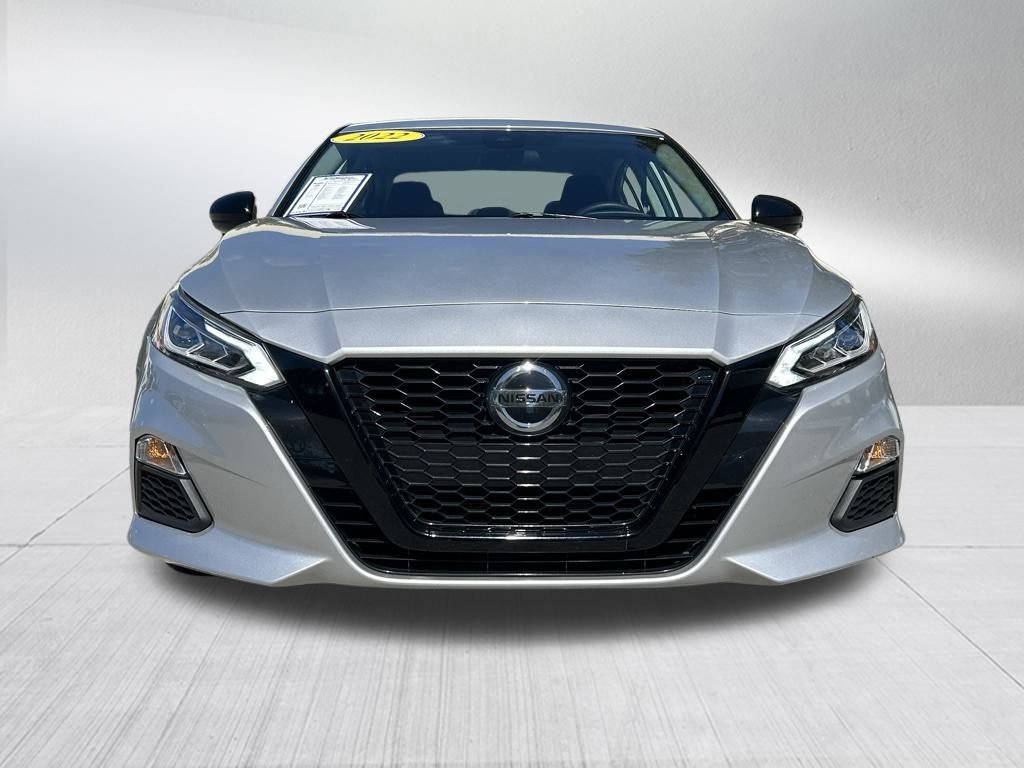 Used 2022 Nissan Altima 2.5 SV image 2