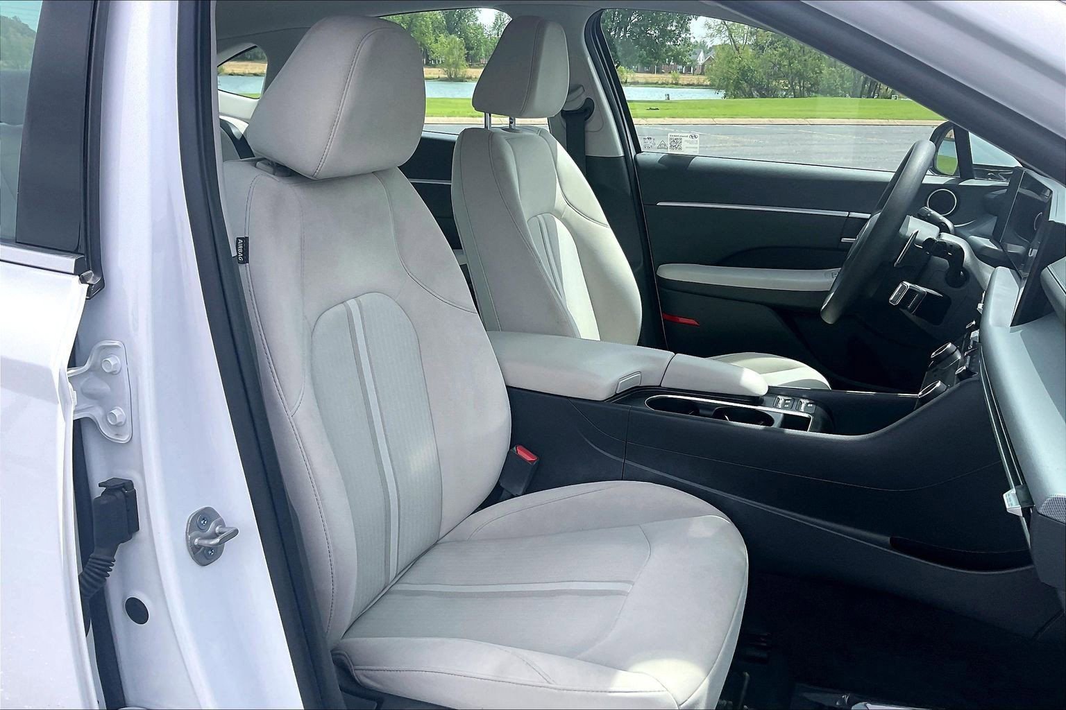 Used 2025 Hyundai Sonata SEL FWD image 8