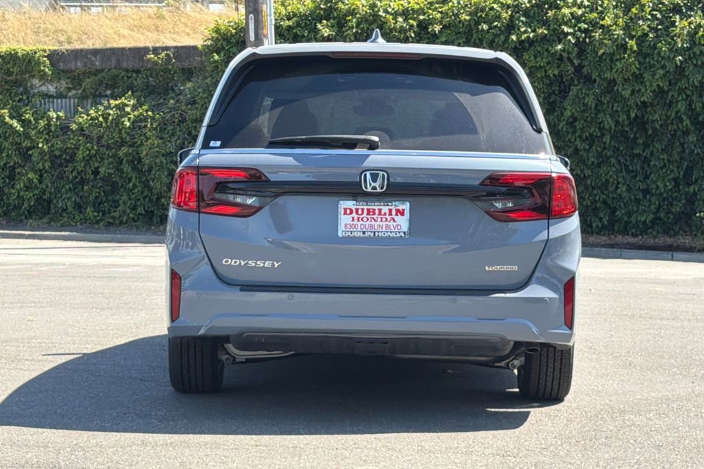 New 2026 Honda Odyssey Touring image 5